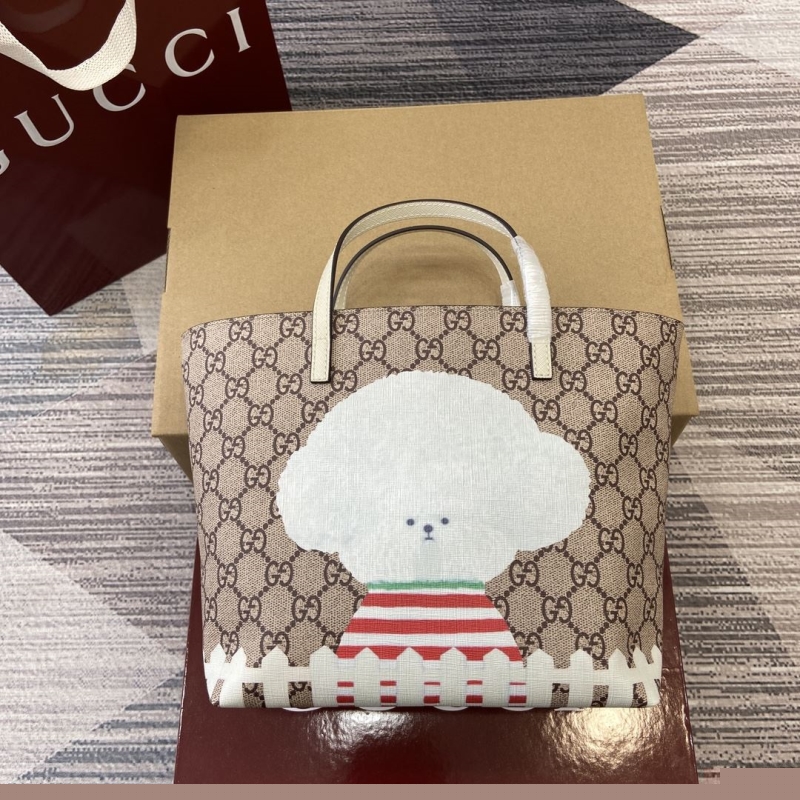 G*u*i shopping bags